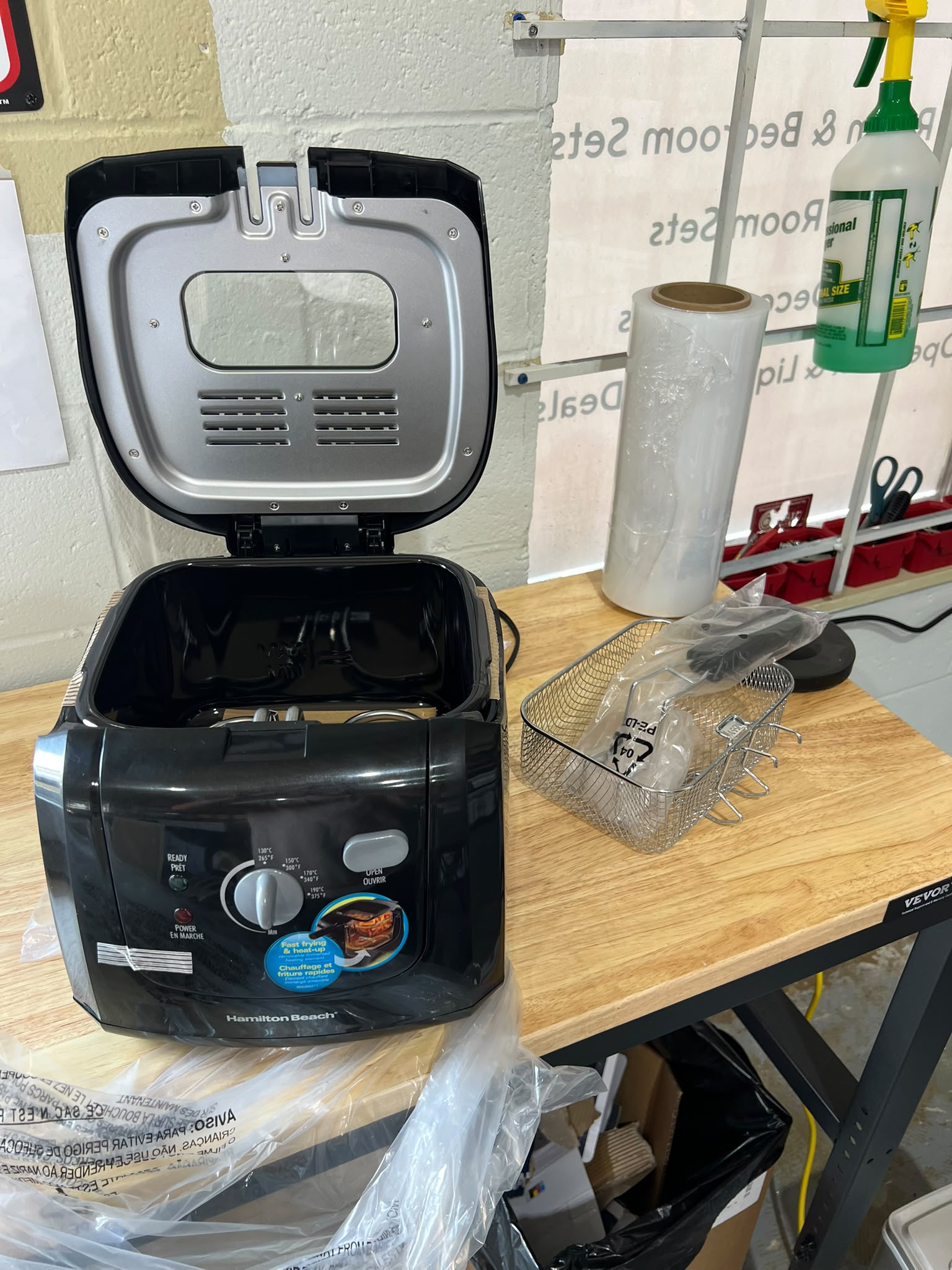 Hamilton Beach 2L Cool-Touch Deep Fryer – Brand New Open Box