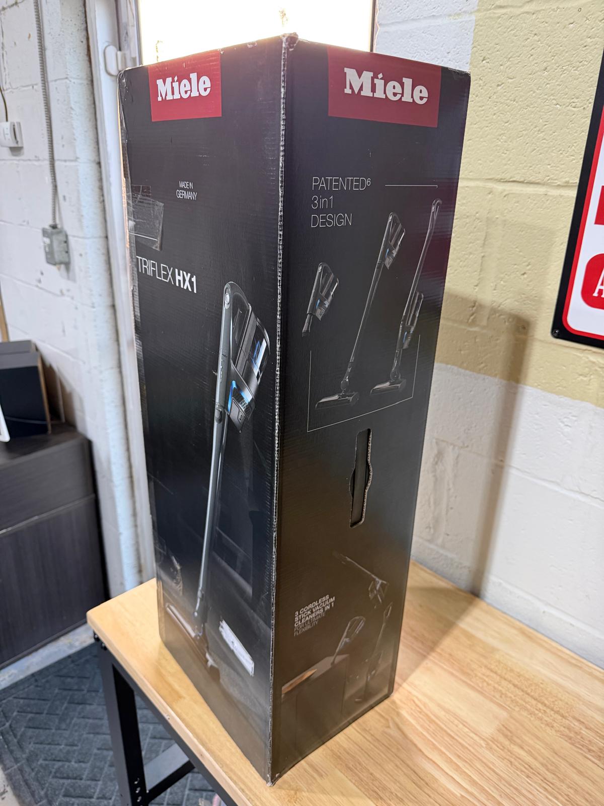 Miele triflex hx1 cordless stick vacuum cleaner- Open Box